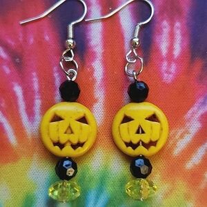 HANDMADE Yellow Black Beaded Halloween Pumpkin Dangle Earrings